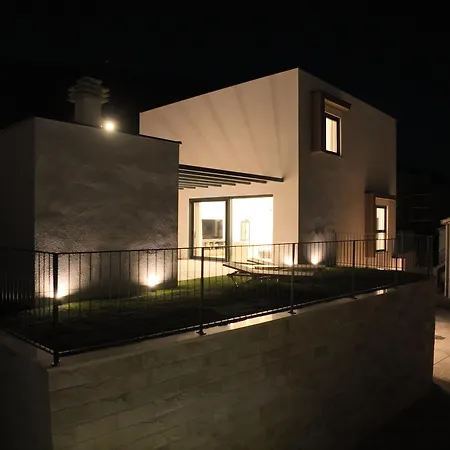 Logos Villa *